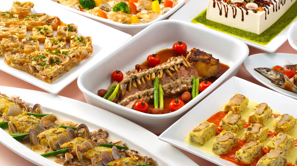 結婚式のビュッフェの料理と演出料理